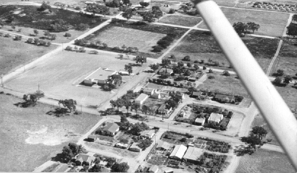 1944: Bay Park School and an Emerging Neighborhood