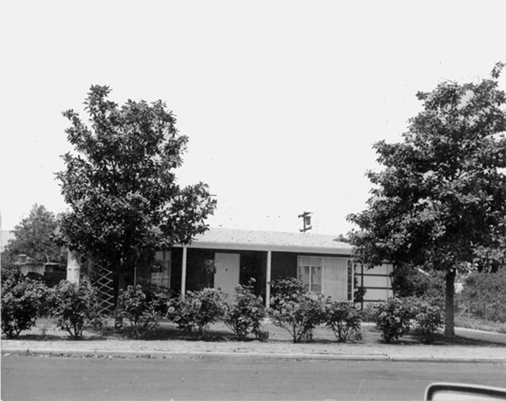1960 1834 Erie Street