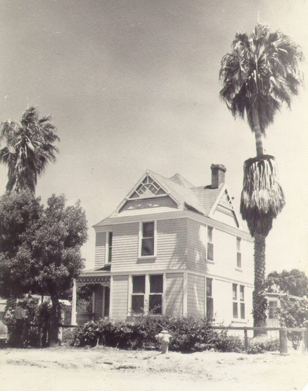 Built in 1888 Stough-Beckett Cottage located at 2203 Denver St.