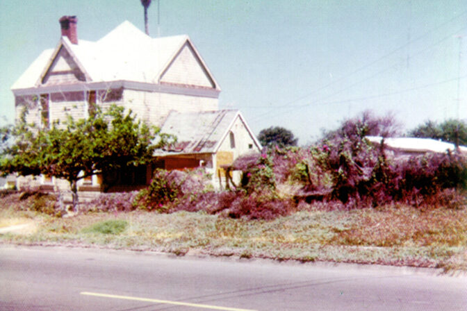 Stough-Beckett Cottage: A View from Milton Street
